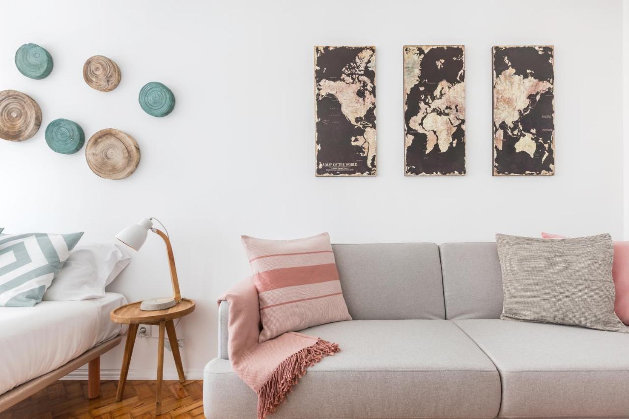 Stroll To Coffee Shops Near A Renovated Hillside Apartment In Graca Lissabon Exterior foto